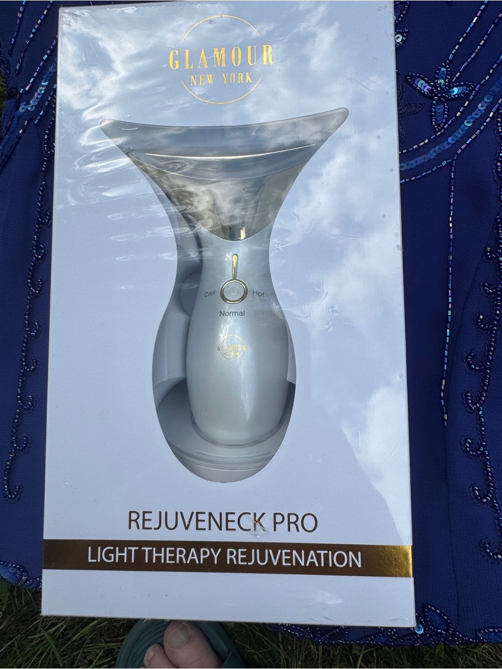 Glamour New York Rejuveneck Pro Light Therapy Rejuvenation Device